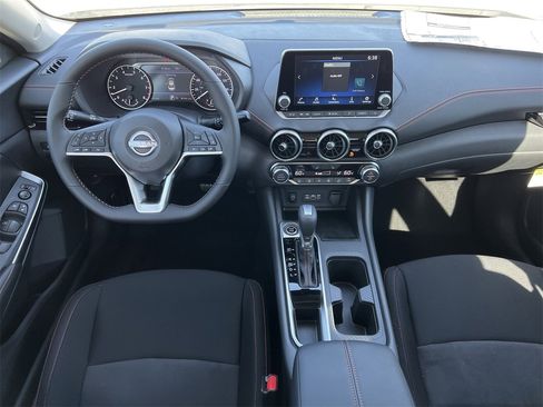 New 2025 Nissan Sentra SR image 9