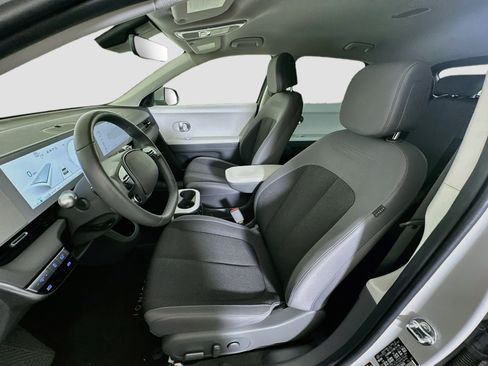 Used 2024 Hyundai Ioniq 5 SEL RWD image 13