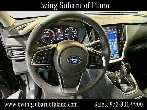 Used 2025 Subaru Outback Premium AWD/4WD image 11