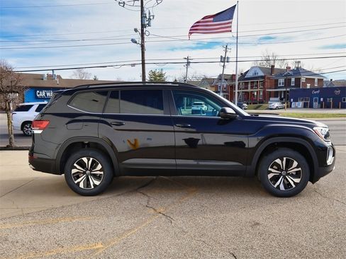 New 2026 Volkswagen Atlas SE image 6