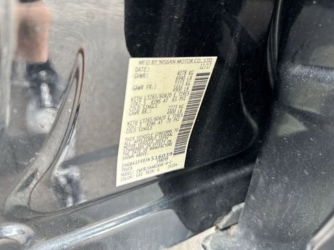 Used 2018 Nissan Titan SV w/ SV Convenience Package image 28