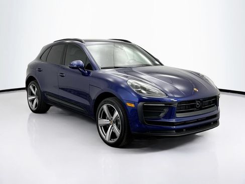 Used 2026 Porsche Macan AWD/4WD image 9