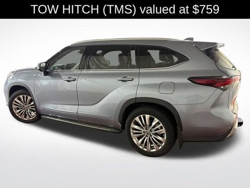 Used 2024 Toyota Highlander Platinum AWD/4WD image 4