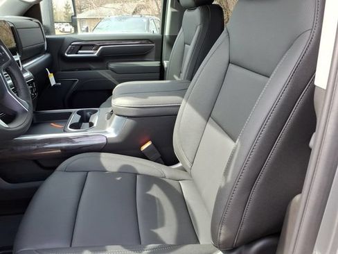 New 2026 Chevrolet Silverado 3500 LTZ w/ LTZ Plus Package AWD/4WD image 18