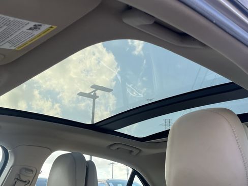 Used 2019 Lincoln Continental Reserve FWD image 33