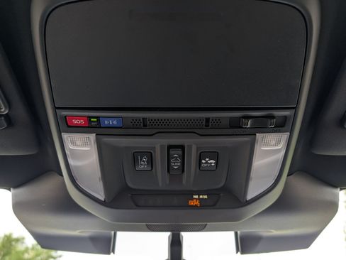 Used 2024 Subaru Forester Wilderness AWD/4WD image 38