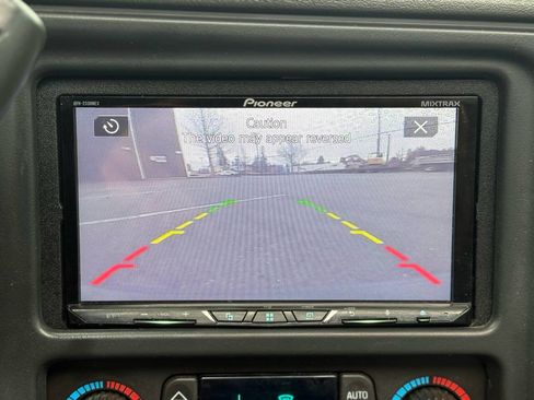 Used 2005 Chevrolet Avalanche 2500 w/ Preferred Equipment Group image 51