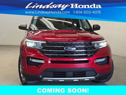 Used 2021 Ford Explorer XLT w/ Equipment Group 202A AWD/4WD image 2