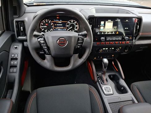 New 2026 Nissan Frontier PRO-4X w/ Pro-4x Convenience Package image 8