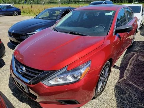Used 2016 Nissan Altima 2.5 SV FWD image 1