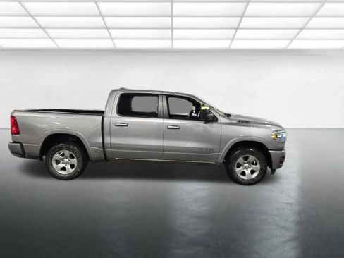 Used 2025 RAM 1500 Big Horn AWD/4WD image 3