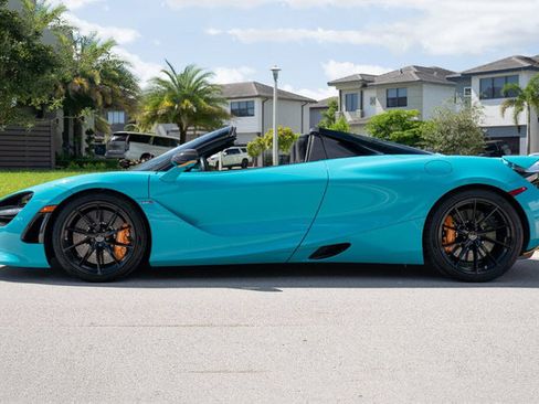 Used 2022 McLaren 720S Spider RWD image 3