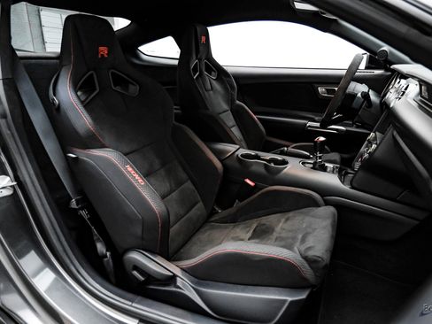 Used 2016 Ford Mustang Shelby GT350R w/ GT350R Equipment Group 920A image 52