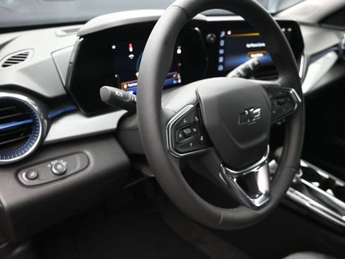 Used 2026 Chevrolet Trax LT w/ Driver Confidence Package FWD image 12