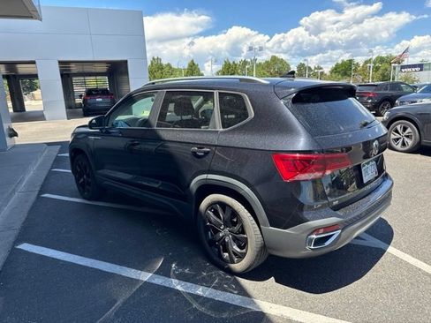 Used 2022 Volkswagen Taos SE AWD/4WD image 4