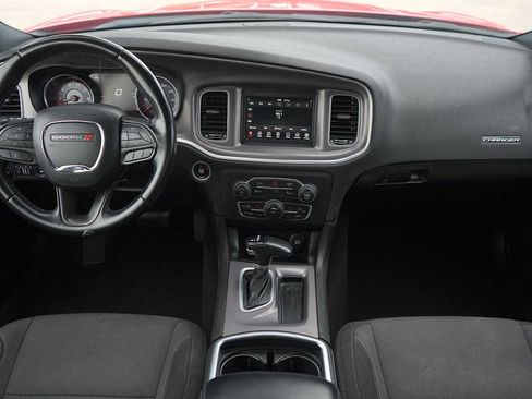 Used 2022 Dodge Charger SXT RWD image 10