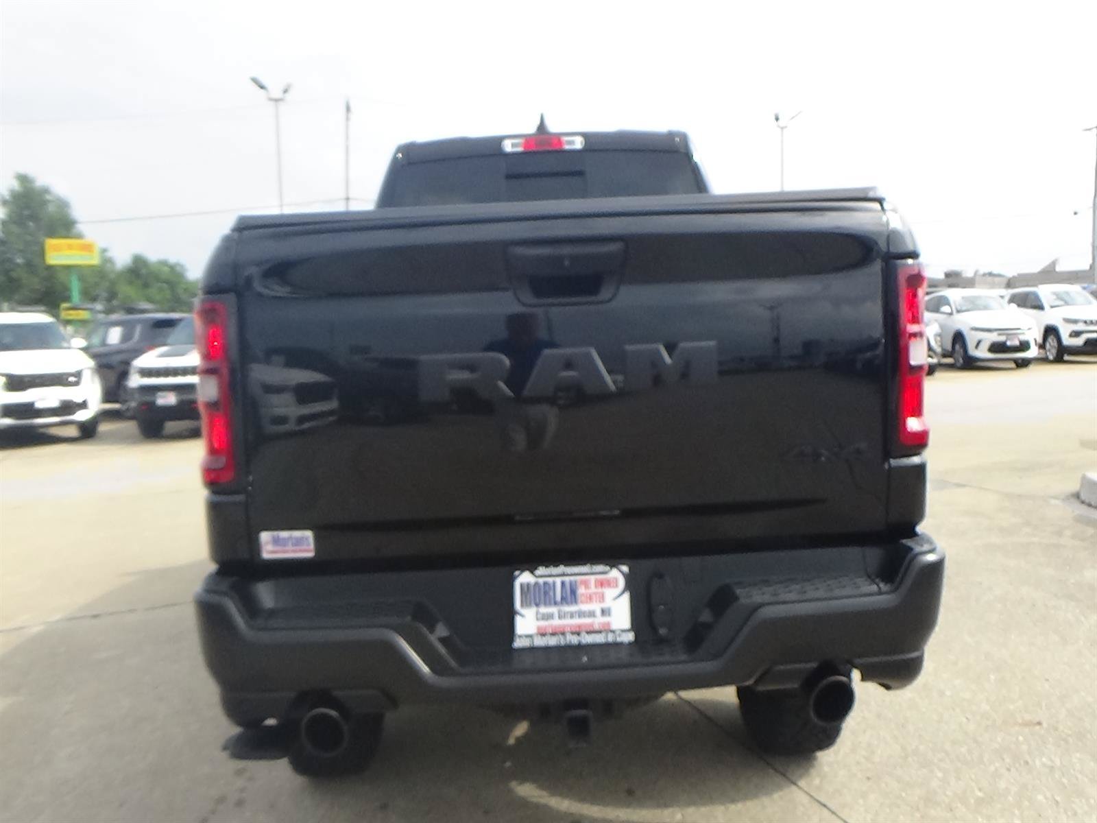 Used 2025 RAM 1500 Warlock AWD/4WD image 7