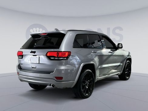 Used 2021 Jeep Grand Cherokee Laredo X image 16