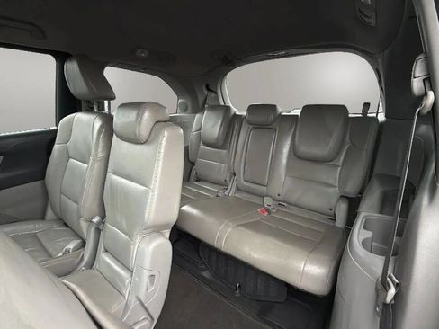 Used 2012 Honda Odyssey Touring image 11