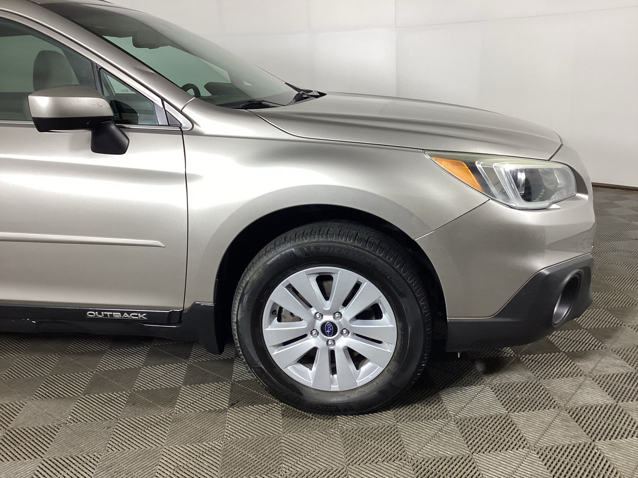 Used 2016 Subaru Outback 2.5i Premium AWD/4WD image 8