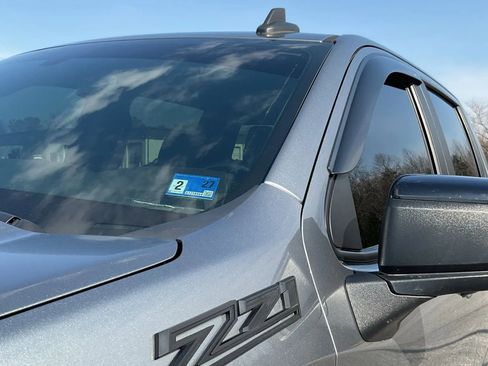 Used 2021 Chevrolet Silverado 1500 LT Trail Boss w/ Convenience Package II image 9