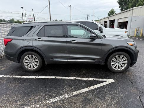 Used 2020 Ford Explorer Limited w/ Class III Trailer Tow Package AWD/4WD image 2