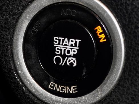 Used 2016 Chrysler 300 Limited w/ Driver Convenience Group image 28