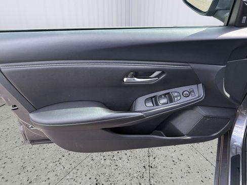 Used 2024 Nissan Sentra SV w/ All-Weather Package FWD image 24