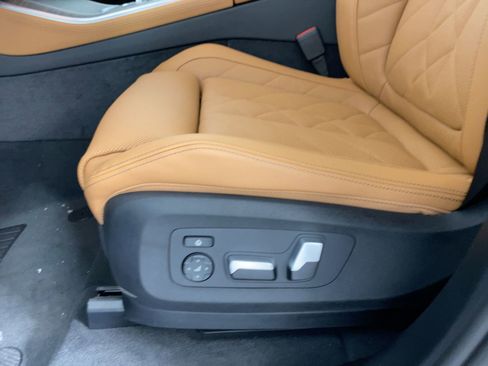 Used 2026 BMW X5 sDrive40i w/ Premium Package RWD image 11