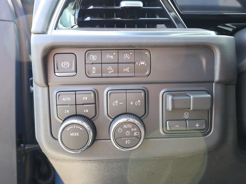 New 2026 Chevrolet Suburban Premier AWD/4WD image 13
