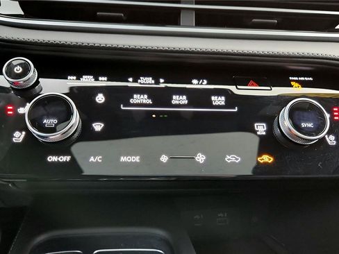 Used 2025 INFINITI QX60 Luxe w/ Black Edition image 44