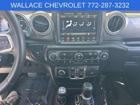 Used 2020 Jeep Wrangler Unlimited Sahara AWD/4WD image 19