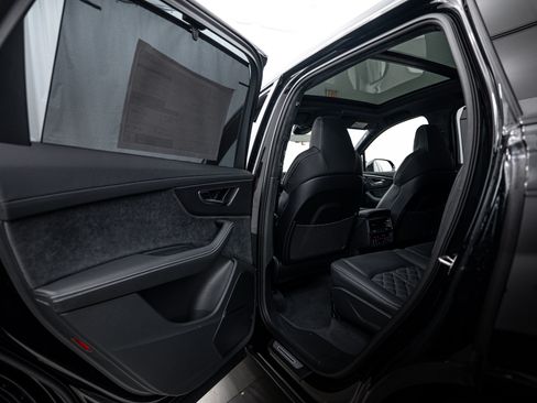New 2026 Audi SQ7 Prestige image 18
