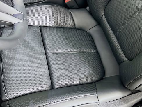 New 2026 Porsche Macan image 22