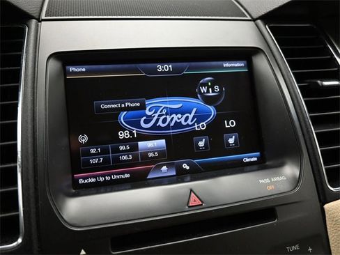 Used 2013 Ford Taurus SEL image 18