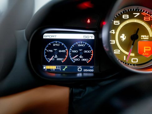 Used 2016 Ferrari California T image 64