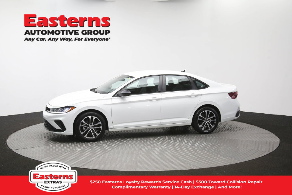 Used 2025 Volkswagen Jetta Sport FWD image 58