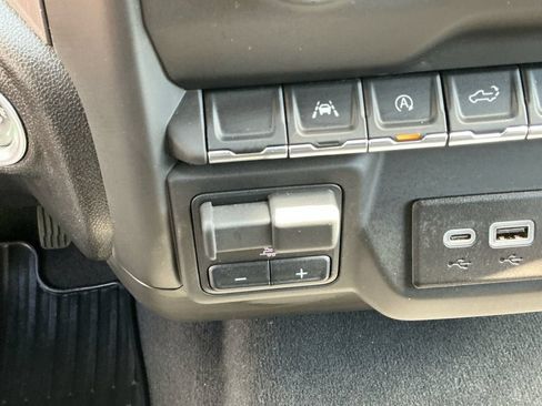 Used 2024 Chevrolet Silverado 1500 Custom AWD/4WD image 18