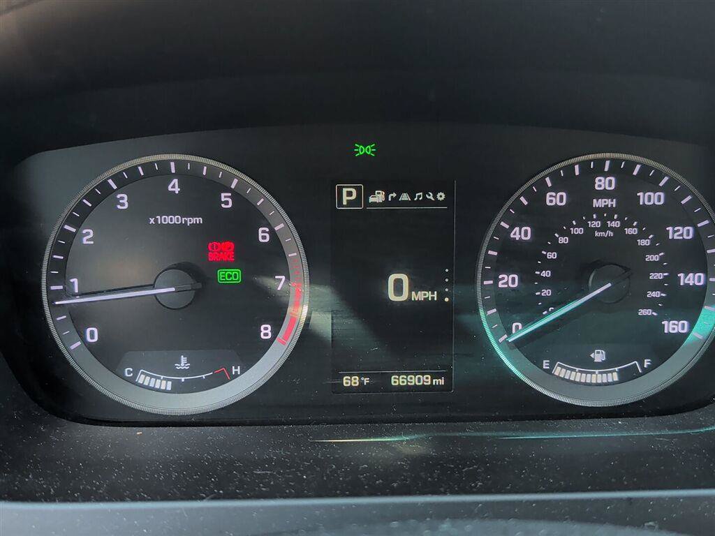 Used 2017 Hyundai Sonata Limited w/ Ultimate Package 04 FWD image 5