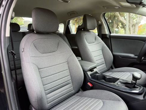 Used 2025 Kia K4 EX FWD image 59