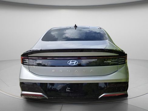 Used 2024 Hyundai Sonata SEL FWD image 6