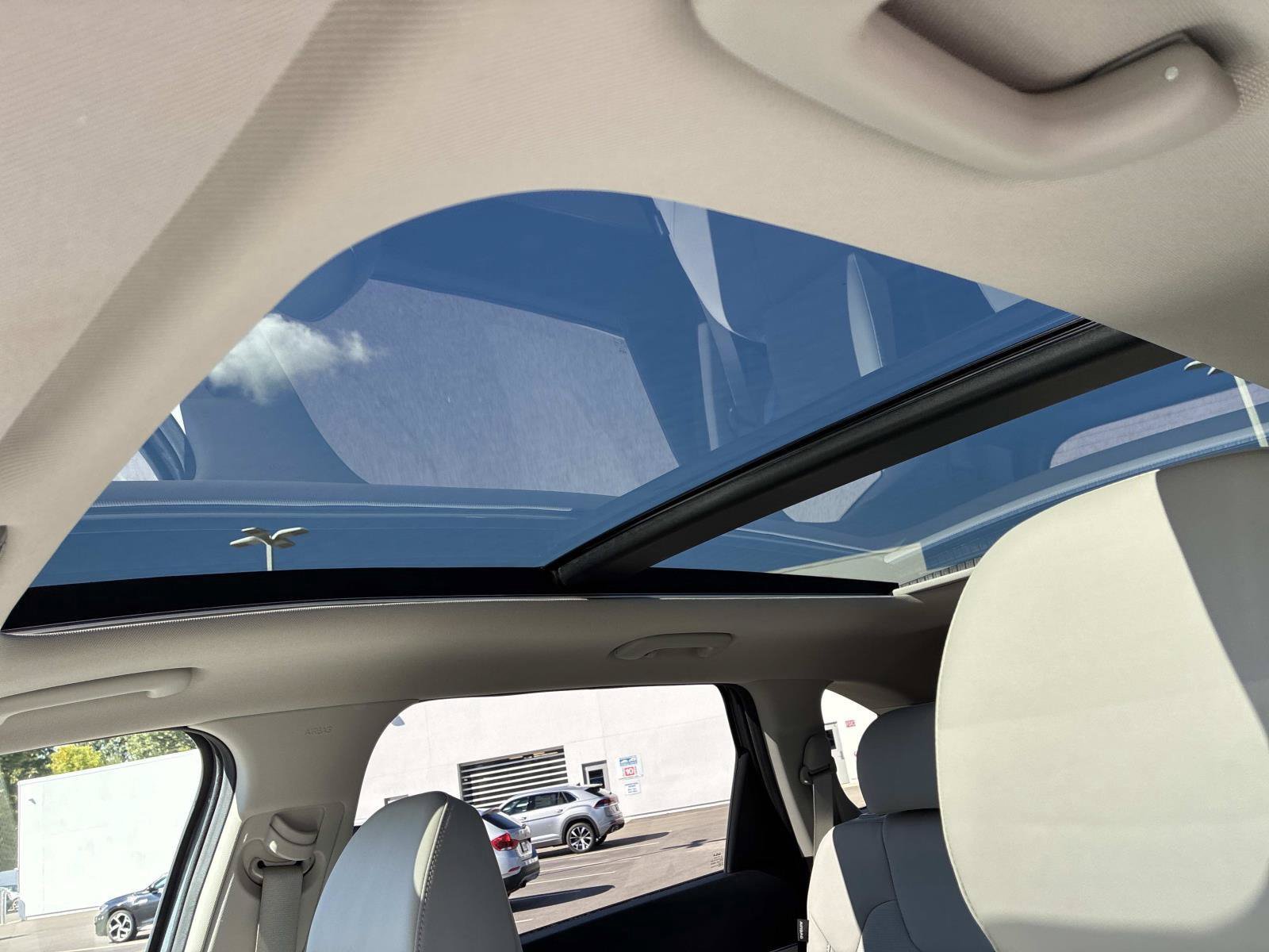 Used 2025 Kia Sorento S w/ Panoramic Sunroof Package AWD/4WD image 26