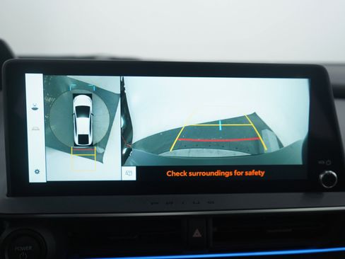 Used 2026 Toyota Prius Limited image 31