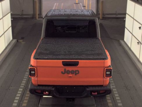 Used 2020 Jeep Gladiator Rubicon AWD/4WD image 4