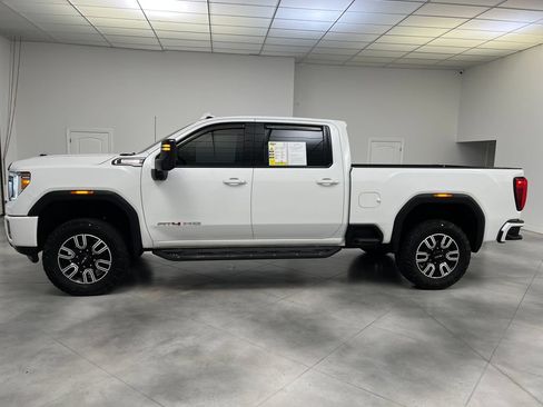 Used 2022 GMC Sierra 2500 AT4 w/ AT4 Preferred Package AWD/4WD image 5
