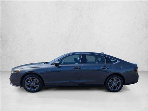 Used 2023 Honda Accord EX image 9