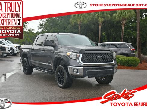 Used 2019 Toyota Tundra SR5 w/ SR5 Upgrade Package AWD/4WD image 1