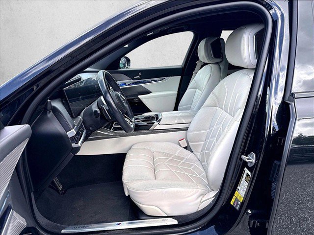 Certified 2023 BMW i7 xDrive60 AWD/4WD image 25