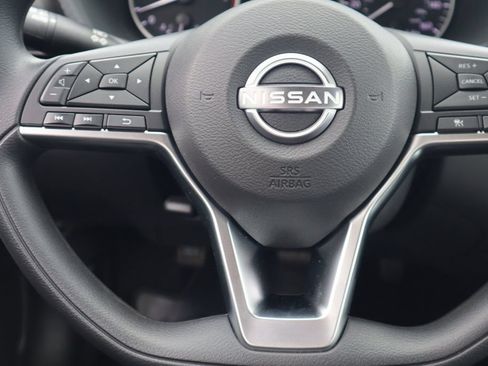 Certified 2025 Nissan Sentra SV FWD image 25