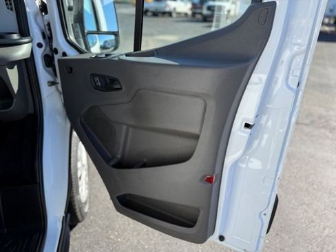 Used 2023 Ford Transit 350 XLT image 21